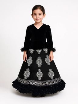 Alyaansh Couture - Black Raw Silk Full Sleeves Lehenga With Blouse