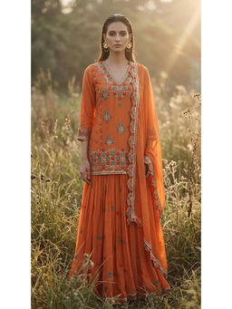 Basanti Kapde aur Koffee - Women Chinon Red Embroidered Anarkali Kurta with Dupatta