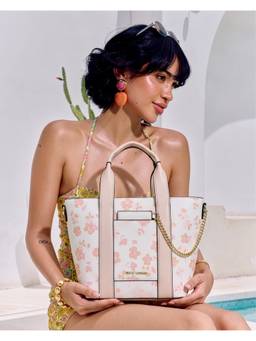 Emily Loran - Evie White Handbag with Detachable Strap and Pouch