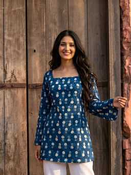 KAFTANIZE - Blue Floral Printed With Adjustable Back Dori Kurti