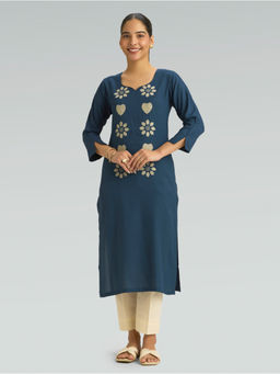 Women Plus - Blue Embroidered Round Neck Kurta