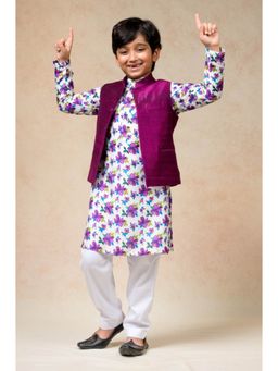THETAA - Pure Silk Bandi White Kurta With Pant And Jacket