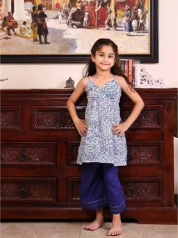 Evaraah - Paisley Charm Cotton Kurta with Palazzo