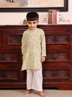 Evaraah - Ayaan Kurta with Pyjama
