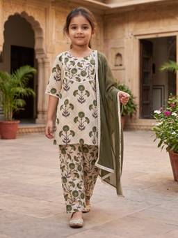 Desi Soota - Cream Cotton Floral Motif Print Kurta with Pant & Dupatta