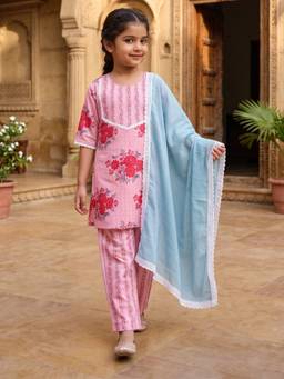 Desi Soota - Pink Cotton Floral Buds Print Kurta with Pant & Dupatta