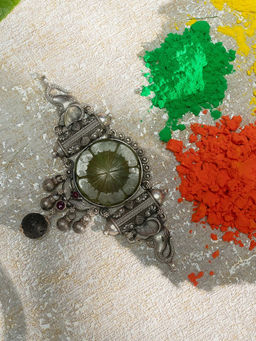 Divas Mantra - 92.5 Silver Oxidised Tuskers Pride Choker with Labradorite Cabushion