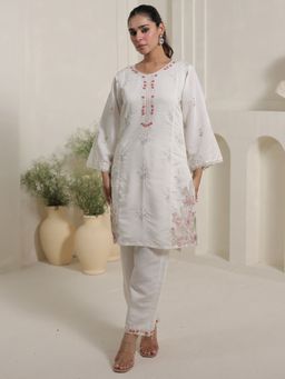 Indo Era - Off White Embroidered Straight Kurta With Pant