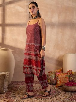 Indo Era - Maroon Printed Straight Kurta with Pant