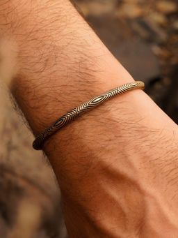 SOUL WORKS - Gold Brass Statement Kada