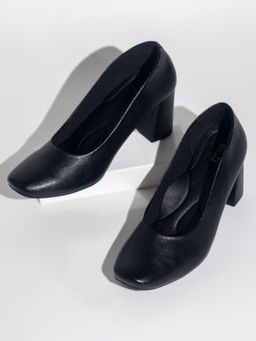 Inc.5 - Solid Black Block Pumps
