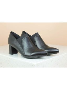 Inc.5 - Solid Black Block Pumps