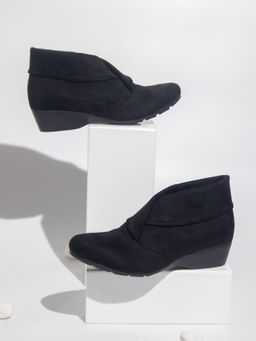 Inc.5 - Solid Black Casual Boots