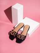 Black color option, Sold out, Currently selected