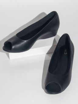 Inc.5 - Solid Black Heels