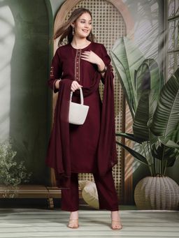 Nayam by lakshita - Women's Maroon Embroidered Kurta with Pant (Set of 2)