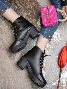 Shoetopia - Women Solid Black Boots