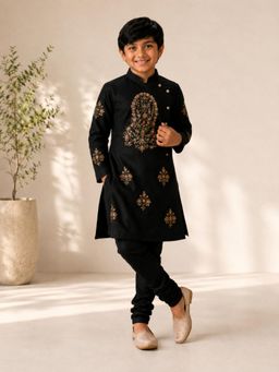 TWISHA - Black Full Sleeve Embroidered Kurta with Pajama