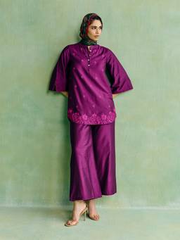 Aarke Ritu Kumar - Women Purple Embroidered Viscose Blend Kurti with Pant