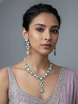 Auraa Trends - Elegant Silver Tone Crystal Leaf Necklace Set