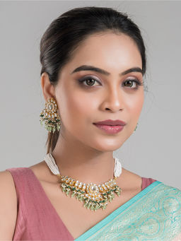 Silk Petalss - Erisha Kundan Jewellery Set