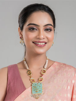 Silk Petalss - Aaliya Kundan Jewellery Set