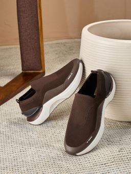 Campus - Men Brown Campus FLYNN Men Brown Walking Shoes