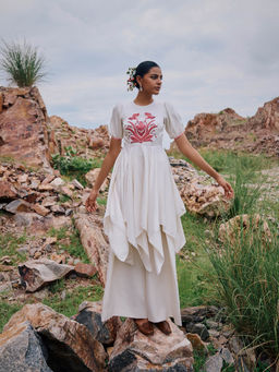 The Whole Nine Yards - White Sumukhi Gadh Kurta and Palazzo (Set of 2)