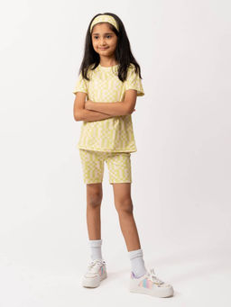 UMILDO - Girl's Pixel Knee Length Cycling Shorts & Half Sleeves T-Shirt (Set of 2)