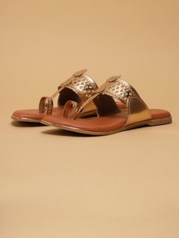 ERIDANI - Diiya Rose Gold Metallic Kolhapuris
