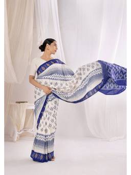 VASTRA RAAG - Blue Pochampally Double Ikat Handloom Cotton Saree with Unstitched Blouse