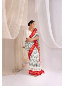 VASTRA RAAG - Grey Pochampally Double Ikat Handloom Cotton Saree with Unstitched Blouse