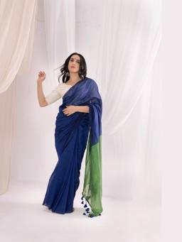 VASTRA RAAG - Blue Handloom Contrast Color Pallu Pure Mul Cotton Saree with Unstitched Blouse