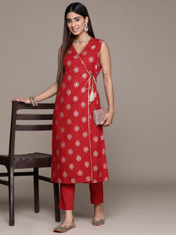 Anubhutee - Women V-Neck Crepe Floral Red Kurta with Pant (Set of 2)