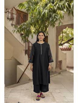 Sunehra Gota - Guldasta Black Kurta