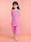 Pink color option, Currently selected