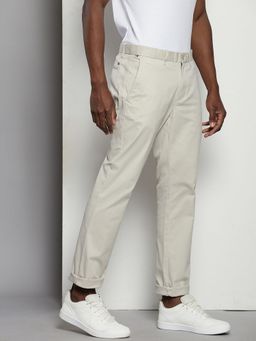 Tommy Hilfiger - Slim Fit Solid Mid Rise Chinos Trouser - Beige