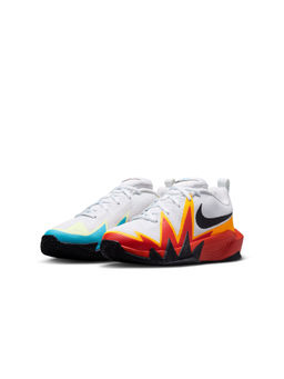 Nike - Kids S.T. Dynamite Basketball Shoes - White