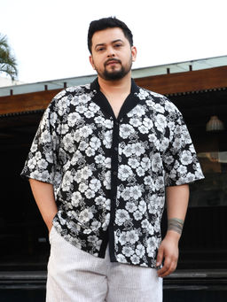 Instafab Plus - Men's Obsidian Black Bloom-Imprint Cuban Shirt