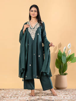 Readiprint - Green Embroidered V-Neck Regular Kurta Pant with Dupatta
