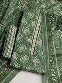 Green color option, Sold out, Currently selected