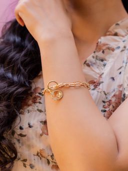 JEWELZ - Fashionable Charms Bracelet for the Girls and Women On the Go