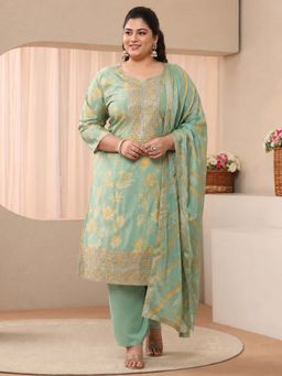 Extra love by Libas - Green Embroidered Round Neck Kurta Pant with Dupatta