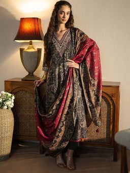 Libas - Black Embroidered V-Neck Kurta Pant with Dupatta