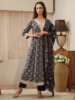 Libas - Blue Embroidered V-Neck Kurta Pant with Dupatta