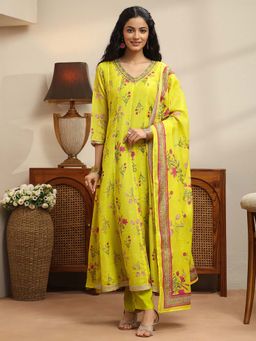 Libas - Green Floral V-Neck Anarkali Kurta Pant with Dupatta