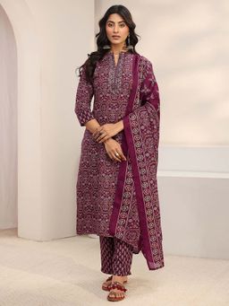 Gerua By Libas - Maroon Floral Mandarin Neck Kurta Pant with Dupatta