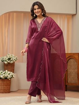 Gerua By Libas - Red Embroidered V-Neck Kurta Pant with Dupatta
