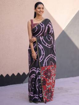 Akhilam - Women's Cotton Blend Black Printed Designer Exclusive Saree