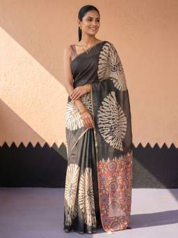 Akhilam - Women's Cotton Blend Black Printed Designer Exclusive Saree